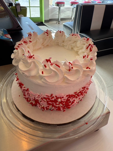 Valentine Cookies & Cream 8"